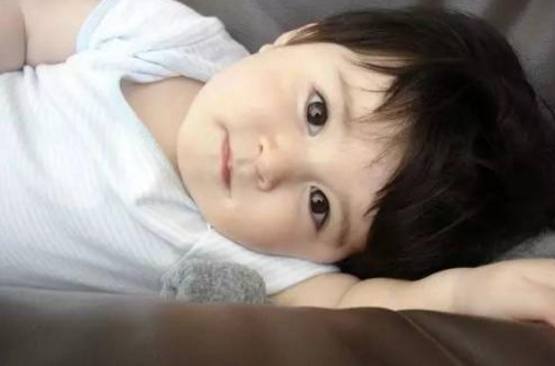 吃什么水果对眼睛恢复视力最好,要想视力好记得常吃这5种水果