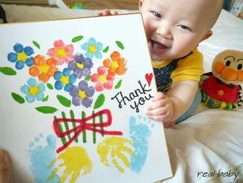 嫌弃手机内存不够用的爸妈,还不如动手制作最有爱的成长记录册!