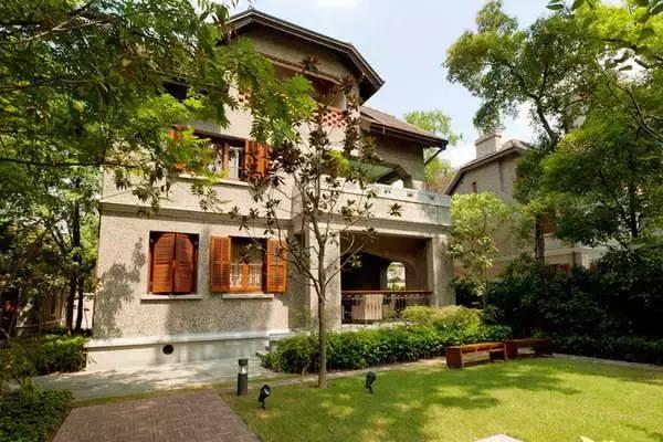 收藏！2018上海地铁最新首末班车时间表、如厕指南、游玩大全！