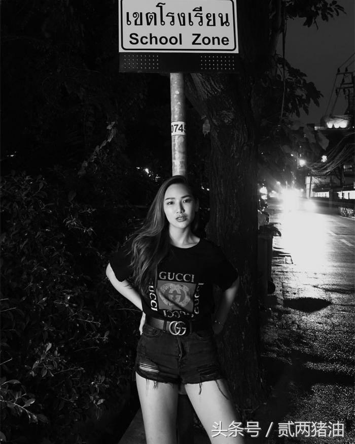 别再一成不变的穿你的Tee了，来些不一样的吧~