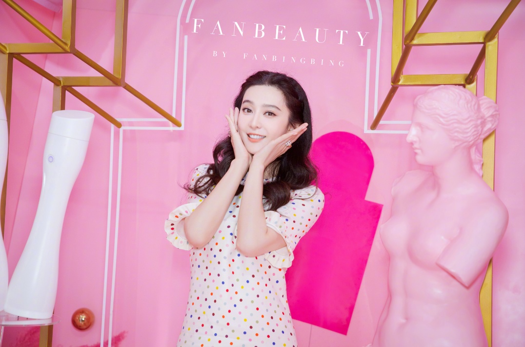 从美妆博主转为化妆博主,从美妆博主变为美妈博主