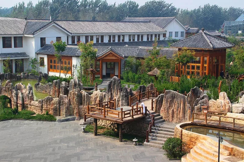 德百温泉五一,德百温泉度假村的温泉哪来的