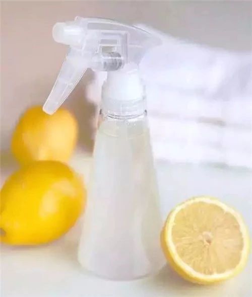 白衣服发黄用什么洗会干净,衣服放久了局部发黄怎么清洗干净