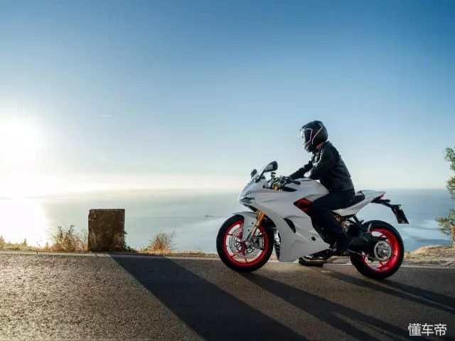杜卡迪鸰速950最新落地价,杜卡迪939鸰速和阿普利亚rs660