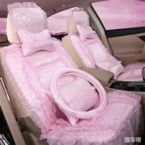 车主必看！车顶贴了这种东西，出了事你要负全责！