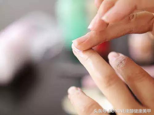 美甲调和胶如何用不伤指甲,美甲各种功能胶的使用方法