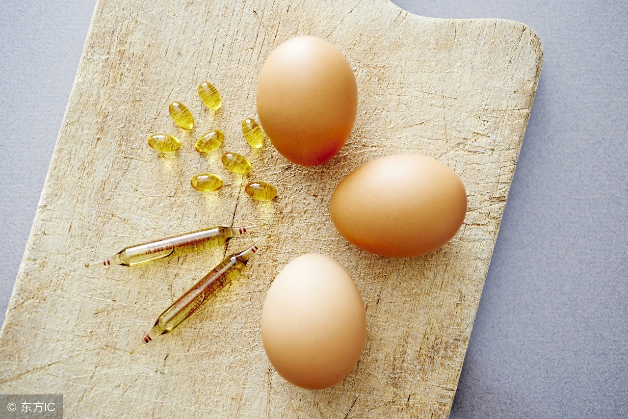 孩子肋骨一边凸起怎么回事,宝宝肋骨一边高一边低是缺钙吗