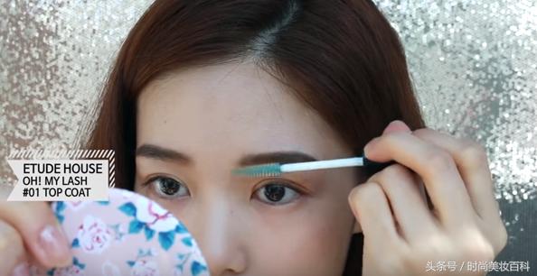 充满复古风格的橘色妆容,日常改良版的小复古风妆容