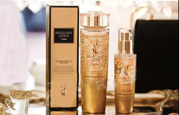 金子总是发亮的,贴在脸上是不是更亮?这个想法很壕