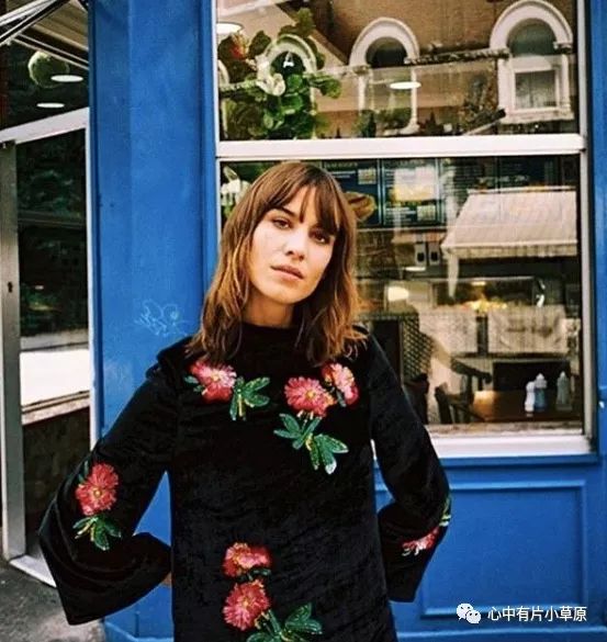 什么是丝绒面料的衣服,丝绒面料的衣服怎么样