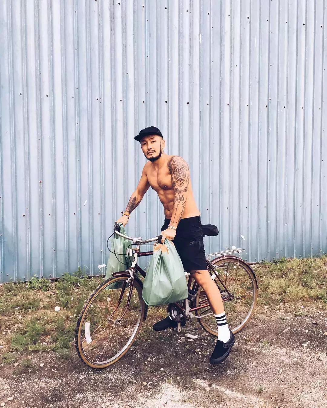 年龄从来都不是界限,年龄永远不是限制你穿搭的理由