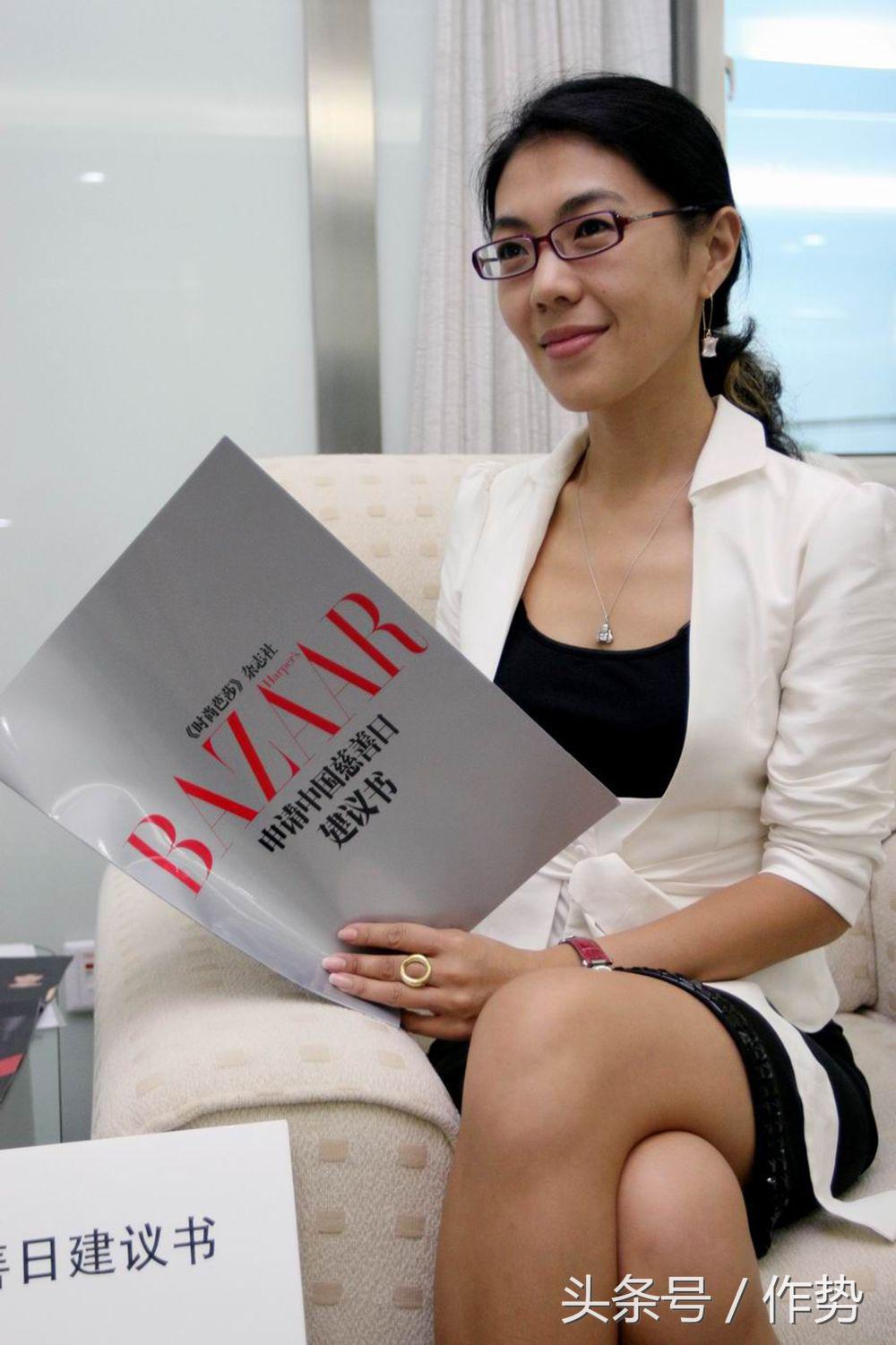 爱皮草爱蹭照、做微商搞代言，揭秘时尚芭莎女王——苏芒