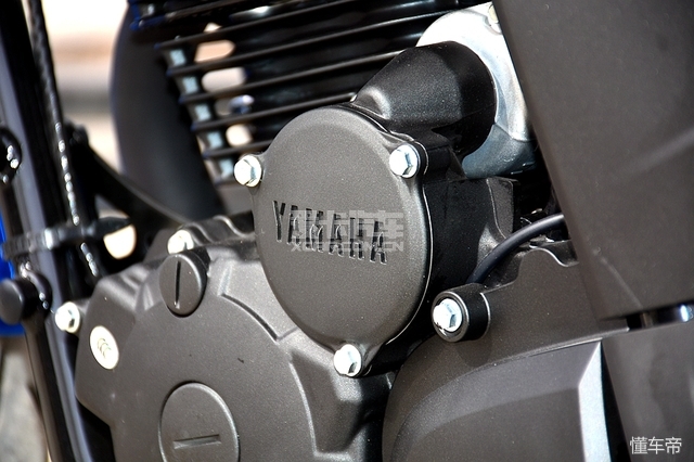 雅马哈飞致ys250中缸掉漆,雅马哈ys250摩托车