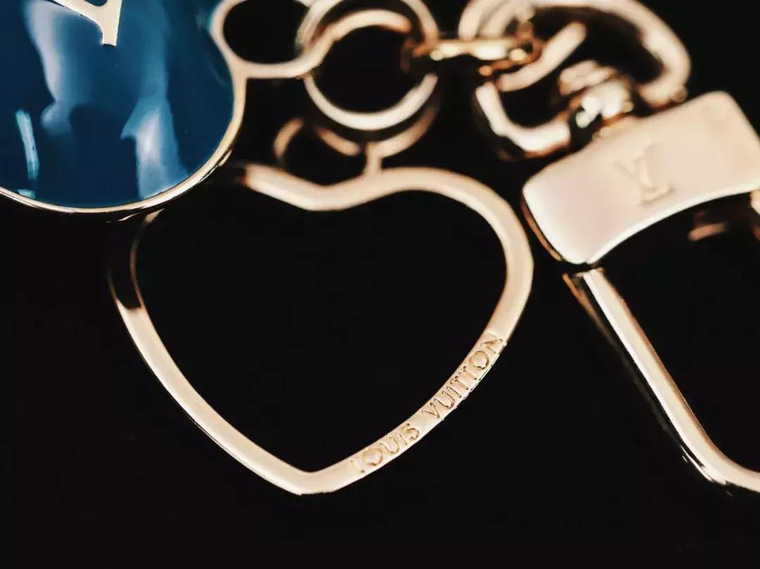 什么方法可以淘到大牌小样,loewe和celine草编包哪个好