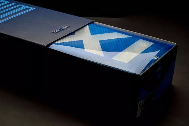 如何鉴别球鞋真假？听说要闻一闻！