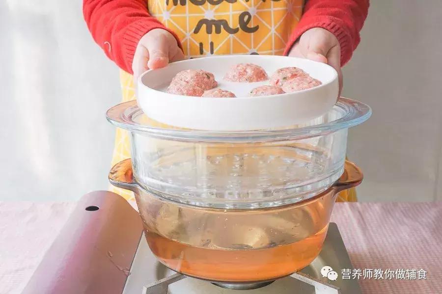 宝宝缺铁缺钙辅食应吃什么好,宝宝缺钙缺铁缺锌的表现