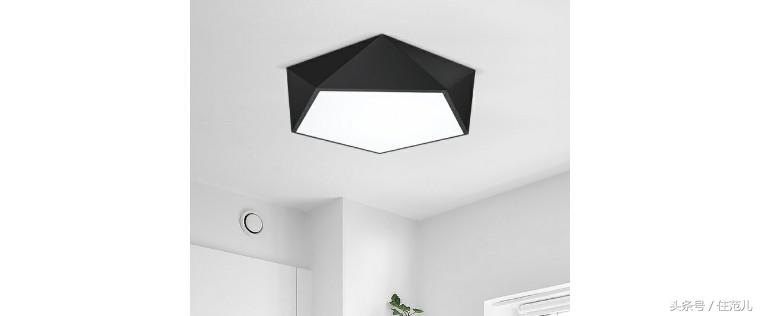 今年最流行的灯吸顶灯,灯具搭配现代简约全套吸顶灯