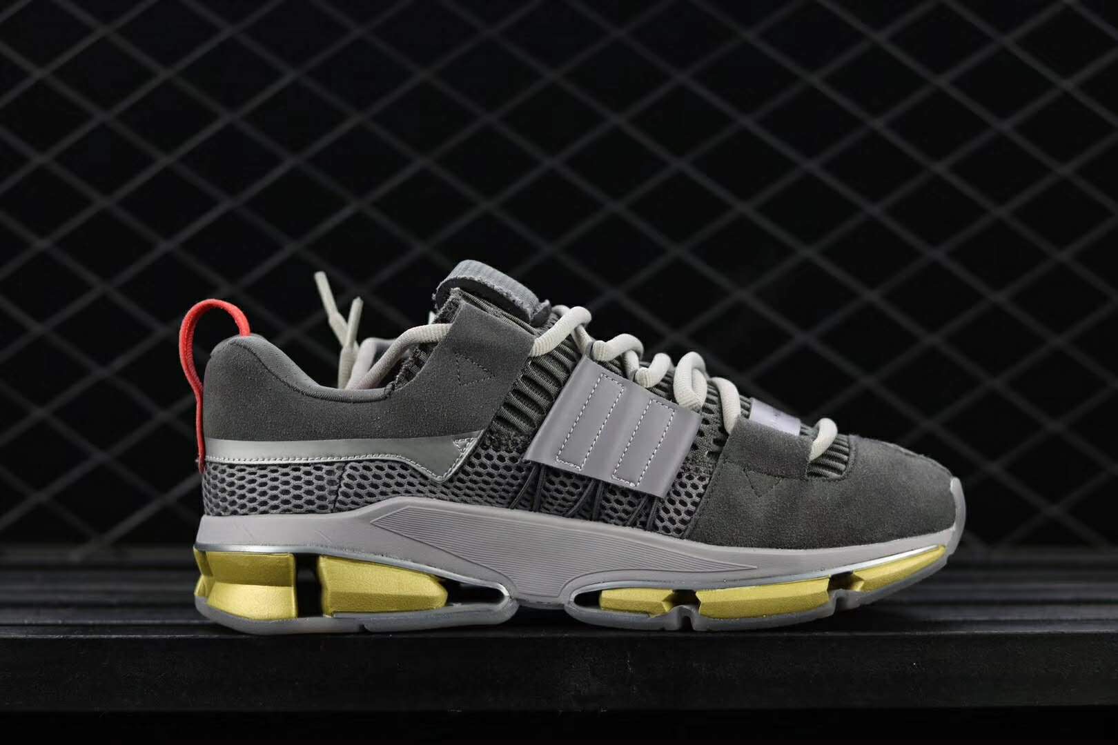 阿迪达斯ultraboostpb运动跑鞋介绍 (adidas阿迪达斯ultraboost 新款跑鞋)