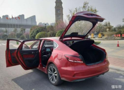 家里的第三辆车代步买什么车,家用代步mg6