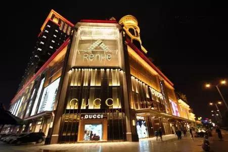 现在年轻人对奢侈品的看法,奢侈品为什么中外态度不同