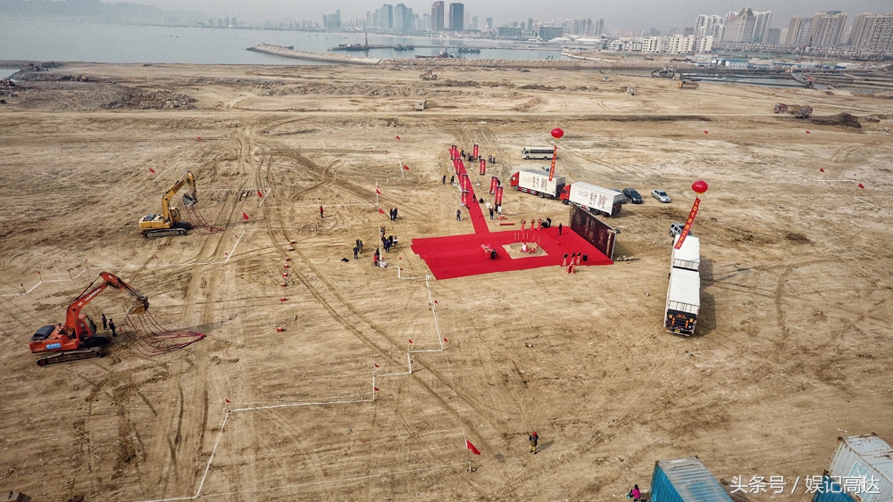 800亩土地，3万米影棚，中国版《指环王三部曲》开工了