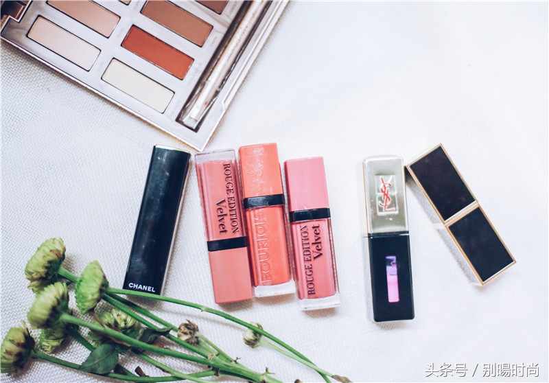 molly鎺ㄦ枃,molly缃戠孩