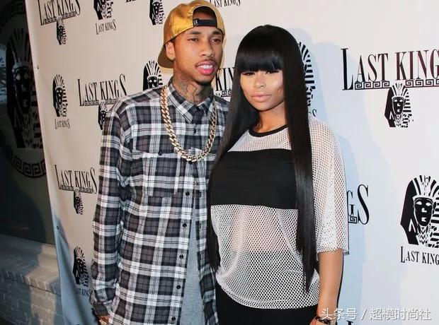 艳照全网热传！比大胸巨臀更牛逼的是她手撕卡戴珊家族的上位史