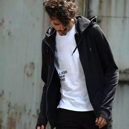 男士宝蓝色衬衫上衣搭配什么裤子,男士上衣怎么穿搭显高