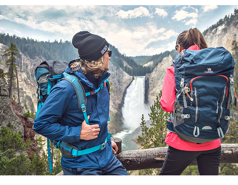 骆驼冲锋衣防水防风加绒加厚,骆驼防水冲锋衣软料冲锋衣