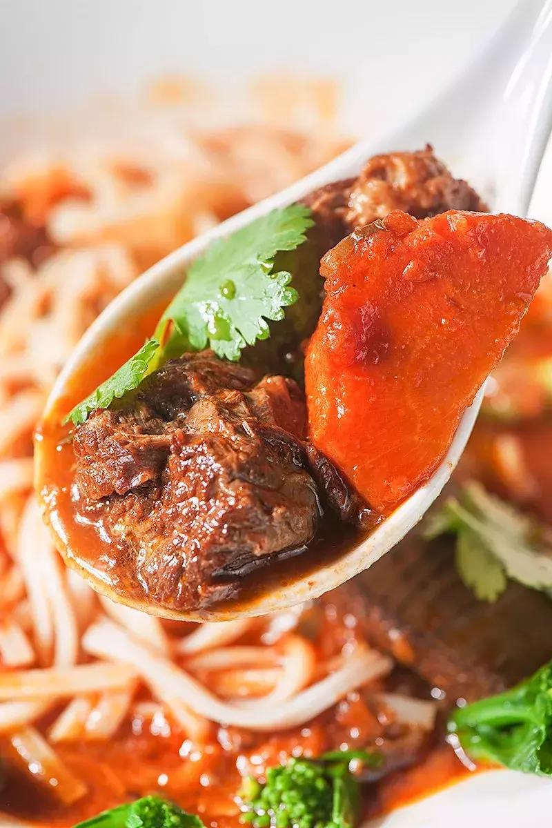 放弃法国巨额财产的法籍华裔回到上海，只为追求做出美食的梦想！