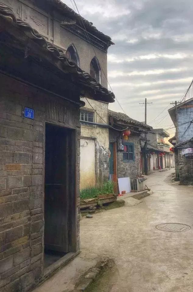 再上5天班，就放小长假！四川哪里*光春**诱人？靠谱实测甩给你