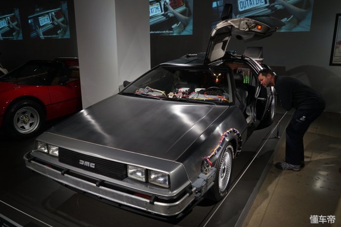 汽车博物馆蝙蝠侠战车,汽车博物馆带你了解蝙蝠侠战车