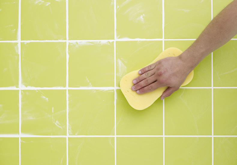 卫生间瓷砖上有黑点怎么去除,烧焊掉在瓷砖上的黑点怎么去掉