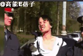 “海豚音王子”维塔斯因打乌鸦被拘留，网友却把注意力放到他脸上