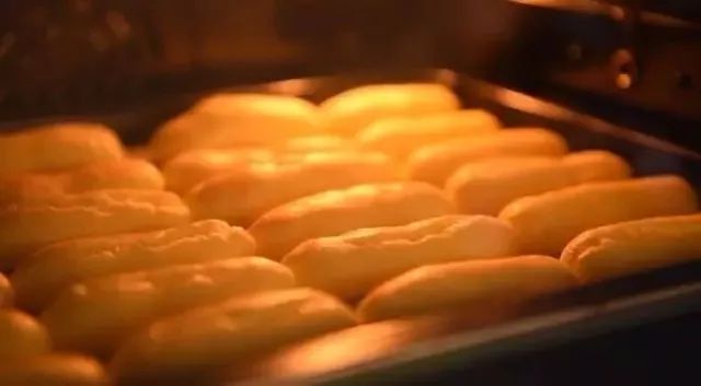 百年历史,五秒落胃!号称甜品界的“少女小拳拳”风靡而来!