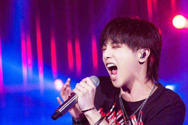 华晨宇是怎么评价自己的歌呢,专业人士评价华晨宇的歌