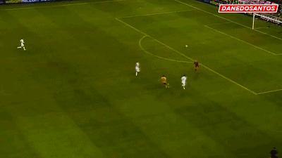 伊布十大经典进球,博格坎普转身进球