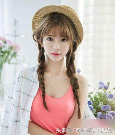 穿长牛仔裙怎么扎头发好看甜美,气质中长发发型女生怎么扎