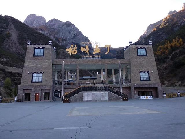 从稻城亚丁回重庆开车推荐路线,重庆到稻城亚丁开什么车最好