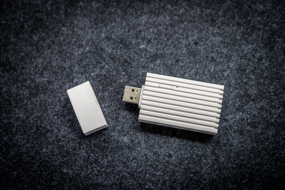 不仅能指纹识别，还可以微信开门，这款指纹锁操作666