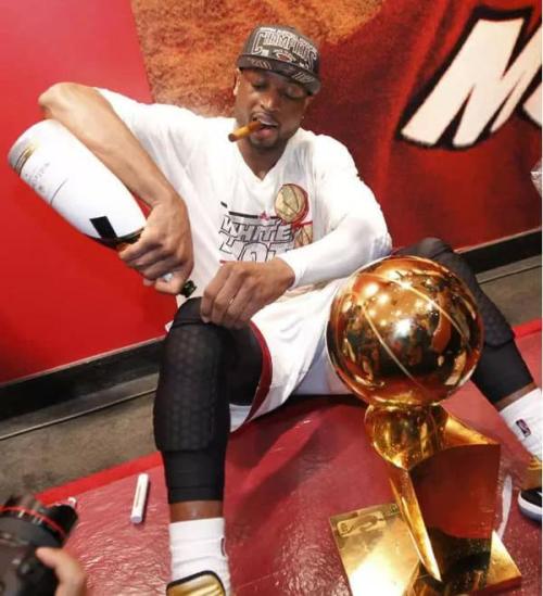 半月板损伤伴囊肿保守治疗,保守治疗膝关节半月板损伤