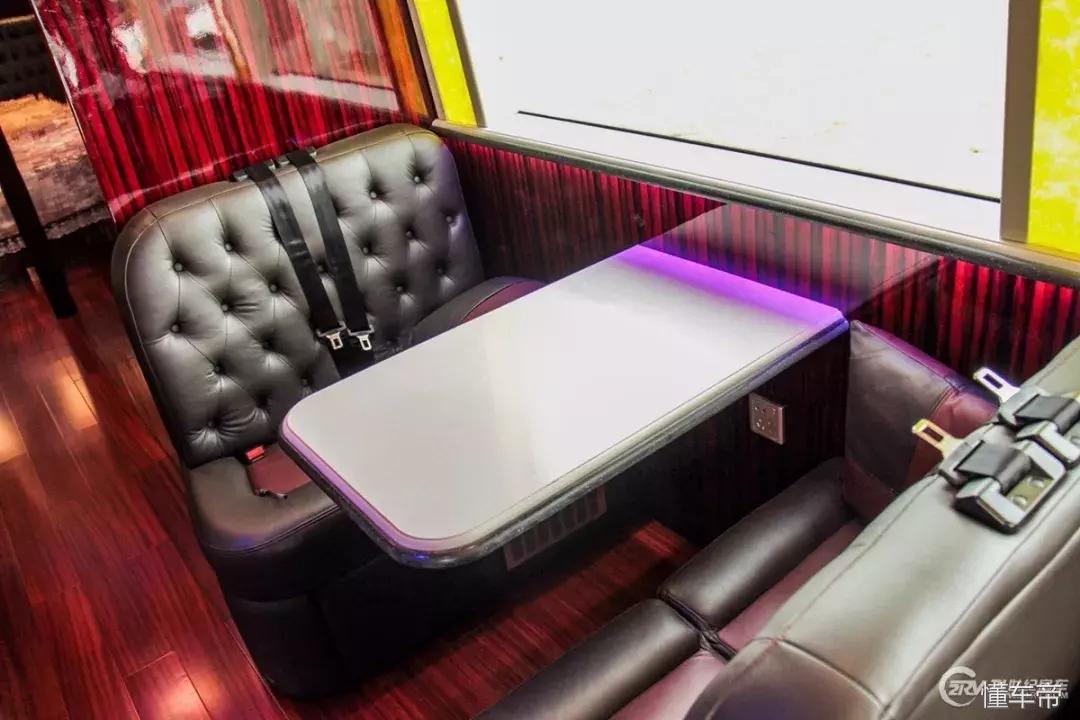 一辆保时捷大约值多少钱,一辆保时捷跑车多少钱