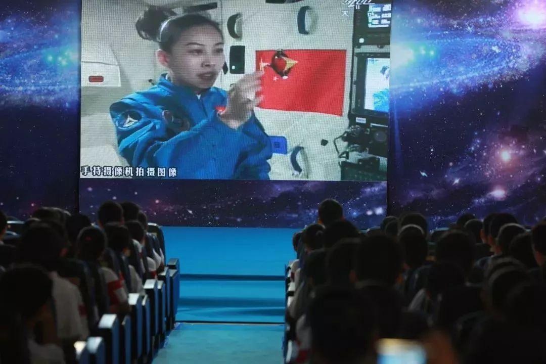 别了，天宫一号！谢谢你为我们指明去往星辰大海的道路！