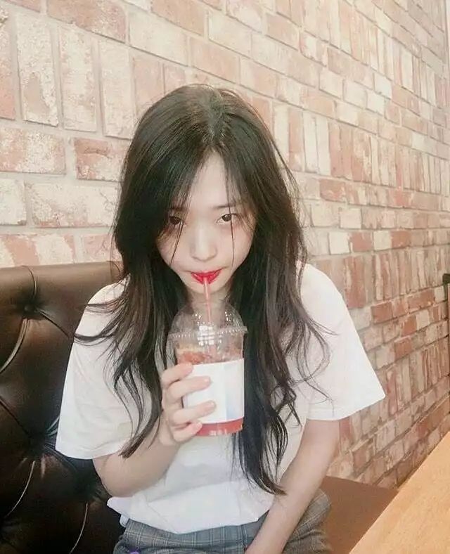 脸上种了樱桃草莓？郑爽崔雪莉的“果汁脸”怎么画出来？