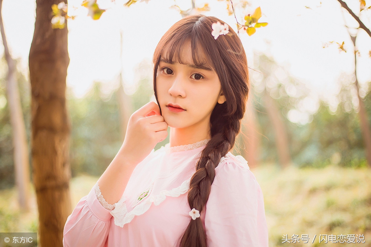 女生突然不理你怎么办？教你3个应对方法，让她主动联系你