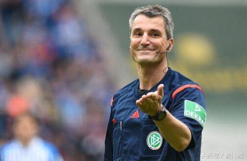 女朋友和足球你选哪个,选足球还是选女朋友