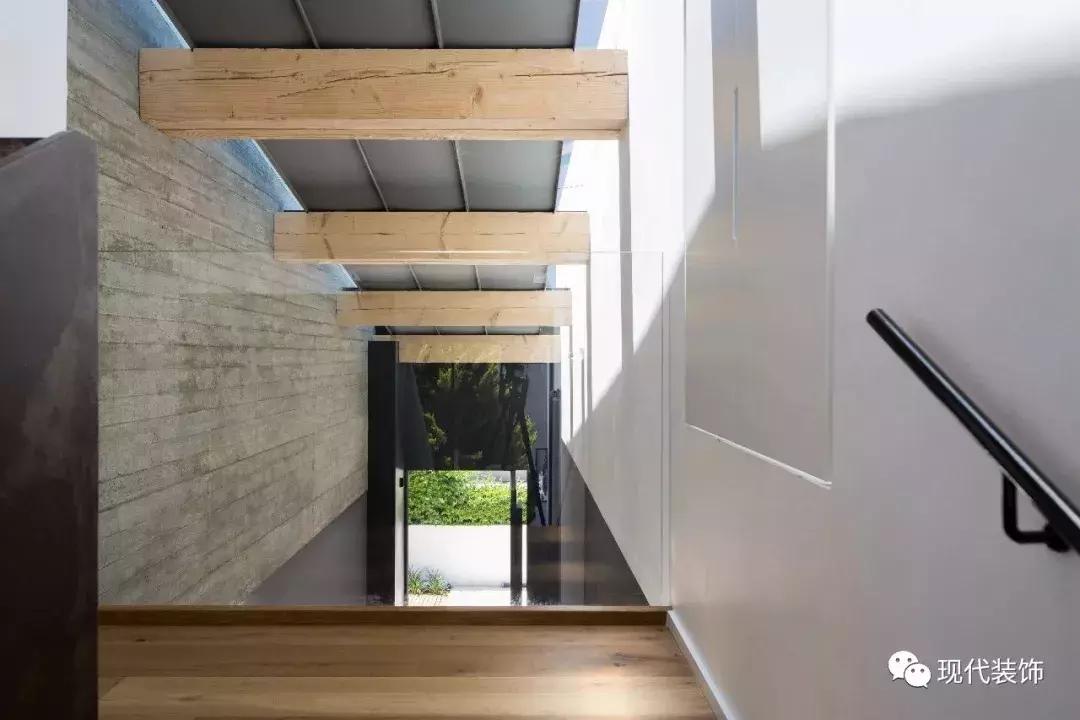 看得见风景的房间电影,看得见风景的房间主题