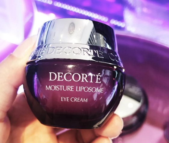 眼霜护肤小知识,眼霜护肤知识发朋友圈