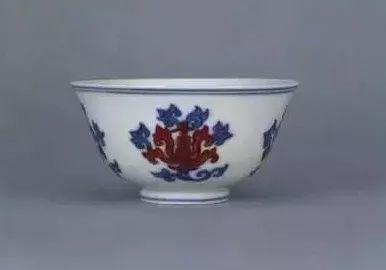 成化斗彩上的红彩和绿彩,古釉瓷器鉴定方法