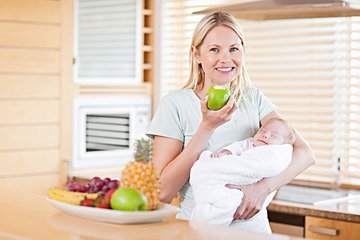 产后如何避免抑郁和敏感情绪,产后11个月会产后抑郁吗